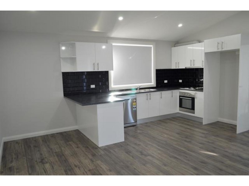 1A Edmund Blackett Close, St Clair NSW 2759