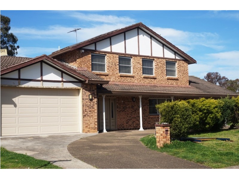 10 Grevillea Drive, St Clair NSW 2759