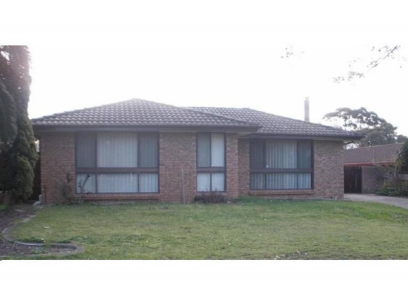 3 Tuggerah Close, St Clair NSW 2759