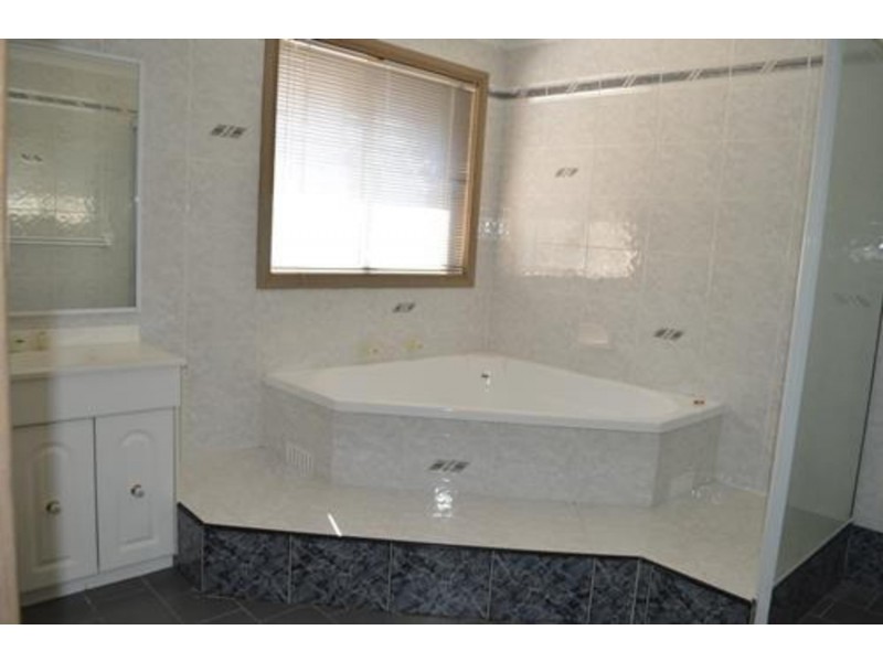 106 Kenilworth Crescent, Cranebrook NSW 2749