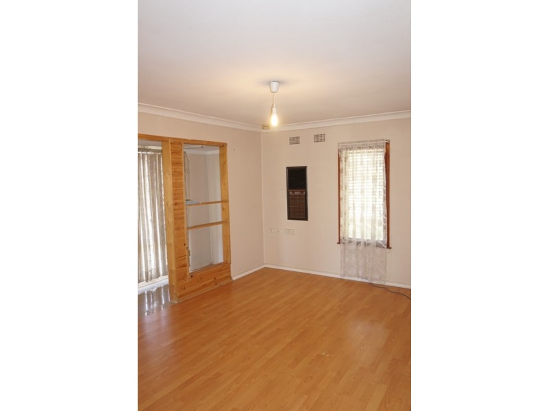 71 Lucena Avenue, Lethbridge Park NSW 2770