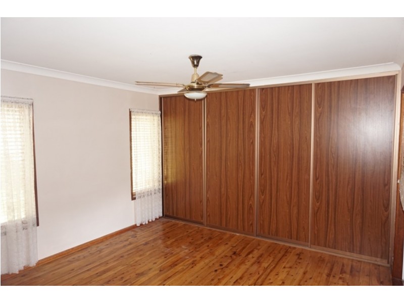 71 Lucena Avenue, Lethbridge Park NSW 2770