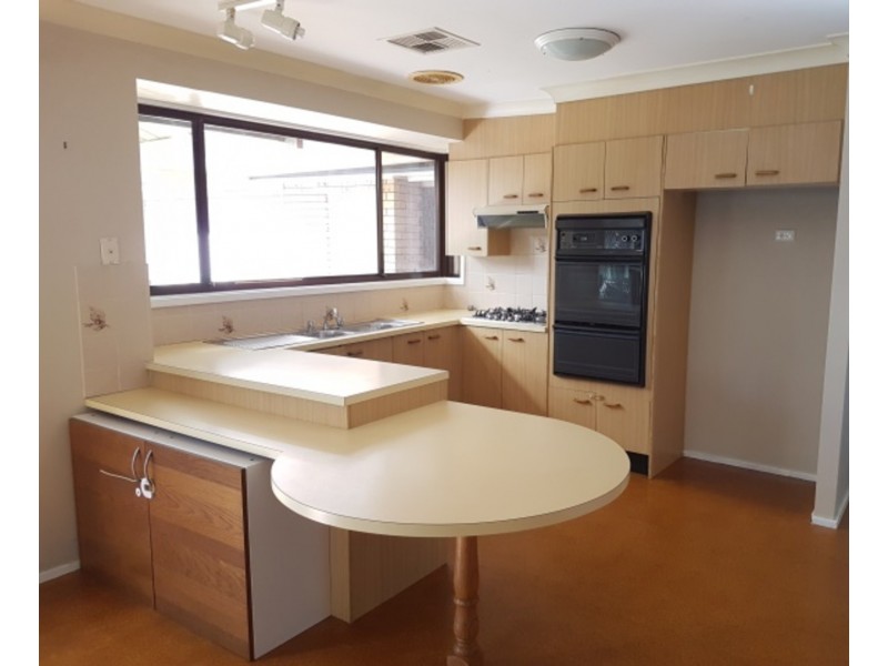 3 Pecos Close, St Clair NSW 2759