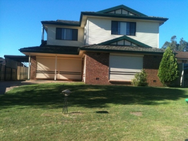 16 Redstone Place, St Clair NSW 2759