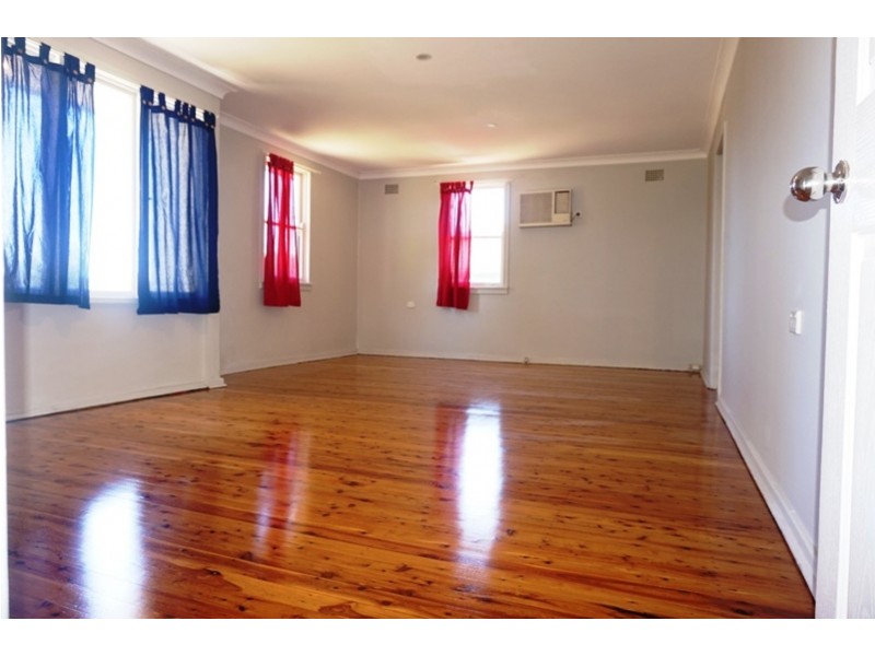 7 Nella Dan Avenue, Tregear NSW 2770