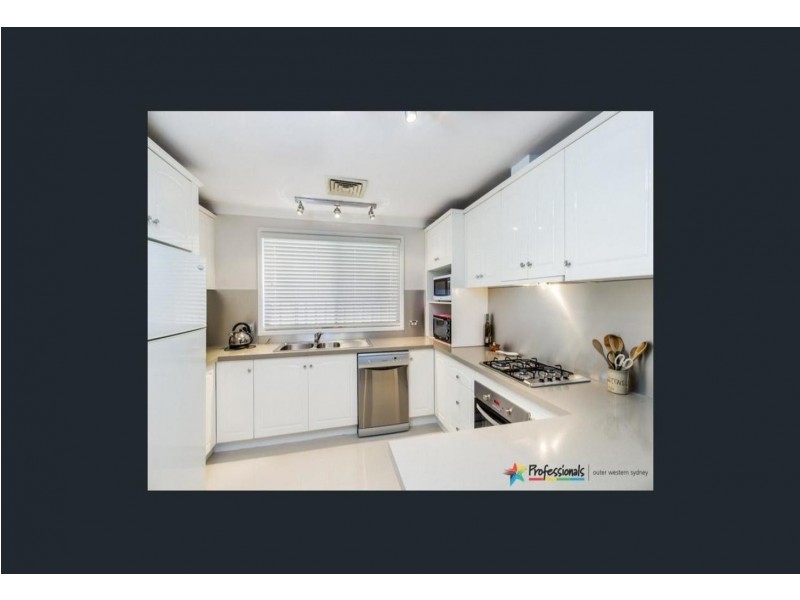 14 Tallwood Place, St Clair NSW 2759