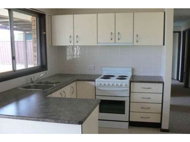 13 Bungalow Parade, Werrington Downs NSW 2747