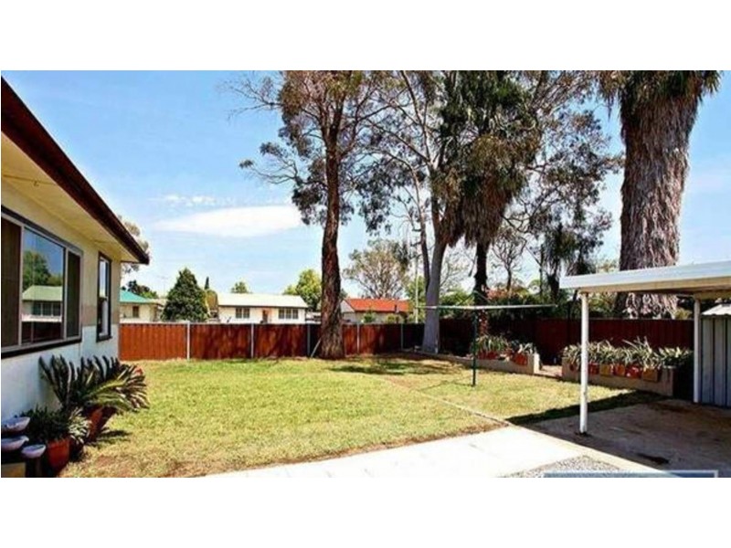 27 Bourke Street, Richmond NSW 2753