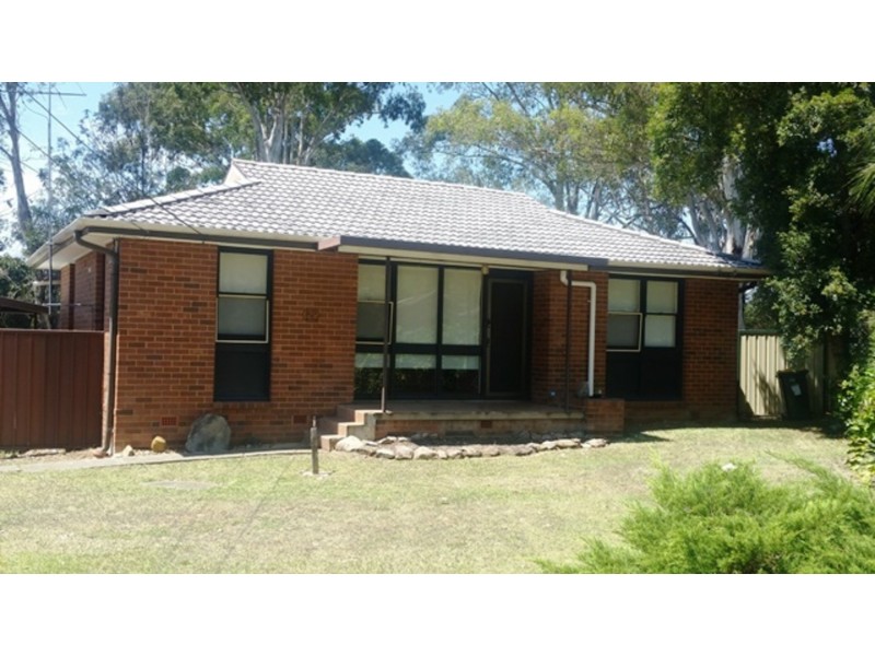 68 Mariana Crescent, Lethbridge Park NSW 2770