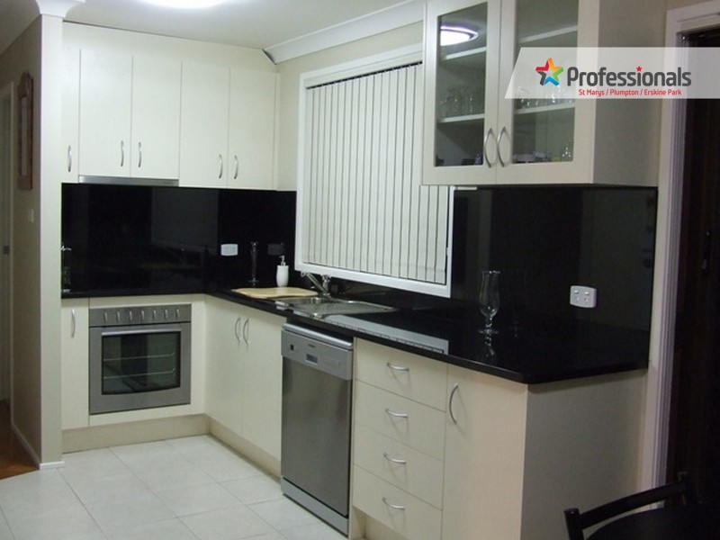 14 Amazon Place, St Clair NSW 2759