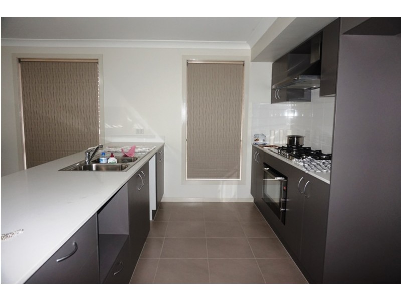 31 Bravo Avenue, Middleton Grange NSW 2171