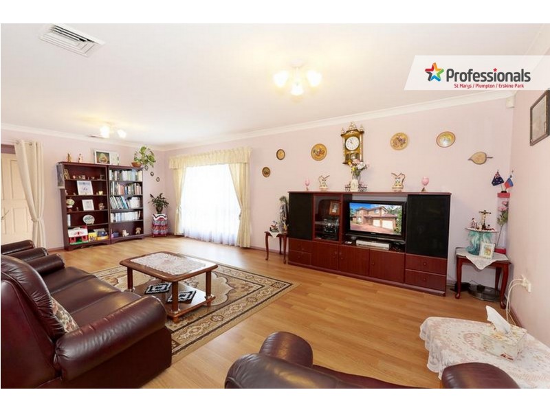 12 Griffin Place, Doonside NSW 2767