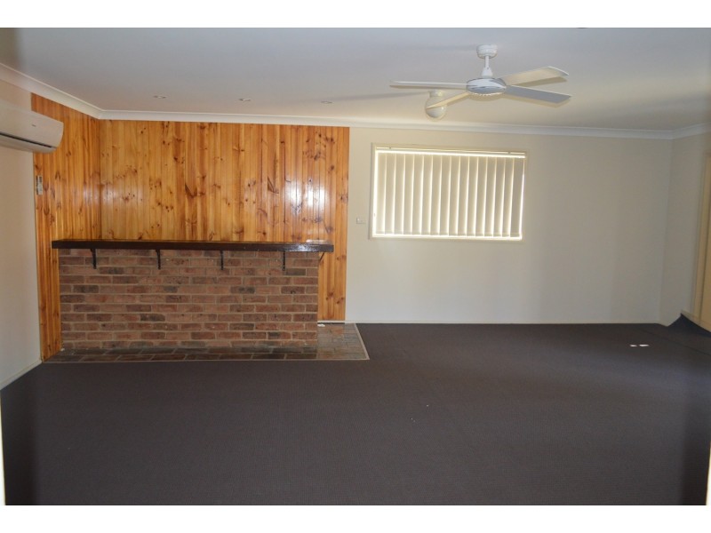 32 Findley Street, Bringelly NSW 2556