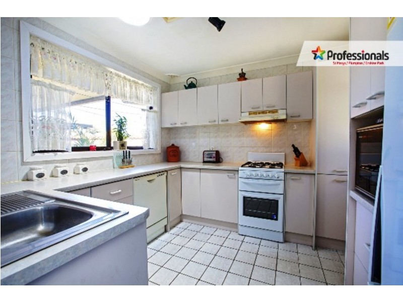 15 Huddleston Street, Colyton NSW 2760