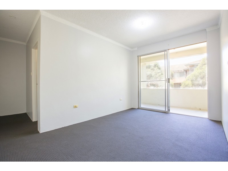 12/65  Park Street, Kingswood NSW 2747