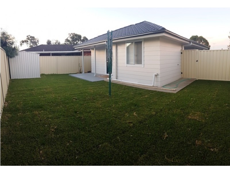 2a Pine Creek Circuit, St Clair NSW 2759