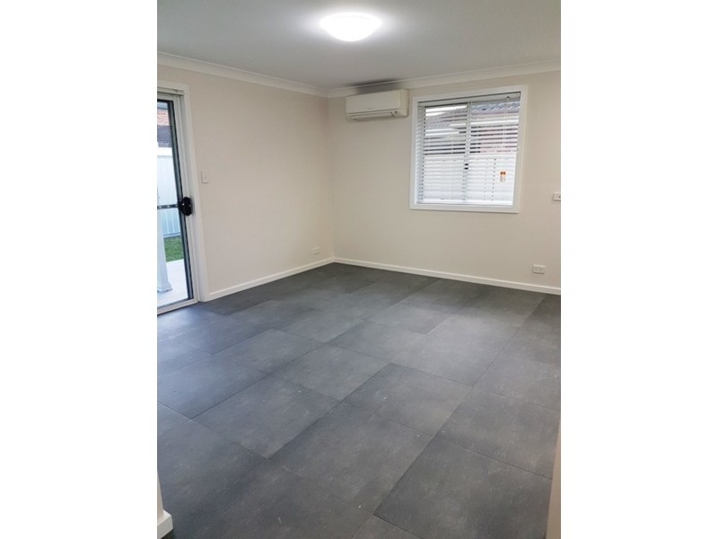 2a Pine Creek Circuit, St Clair NSW 2759