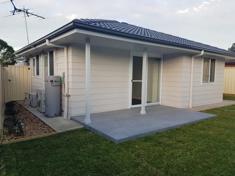 2a Pine Creek Circuit, St Clair NSW 2759