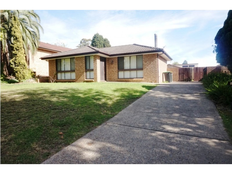 3 Tuggerah Close, St Clair NSW 2759
