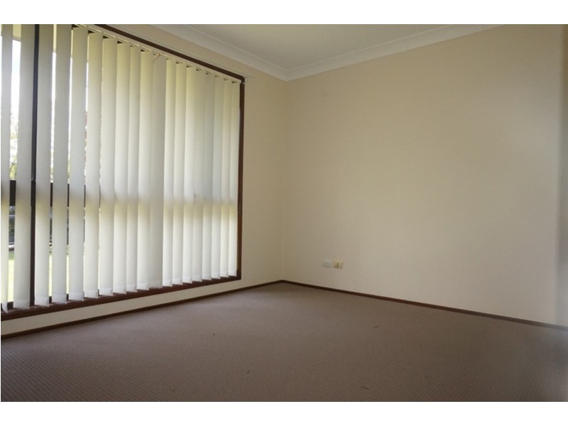 3 Tuggerah Close, St Clair NSW 2759