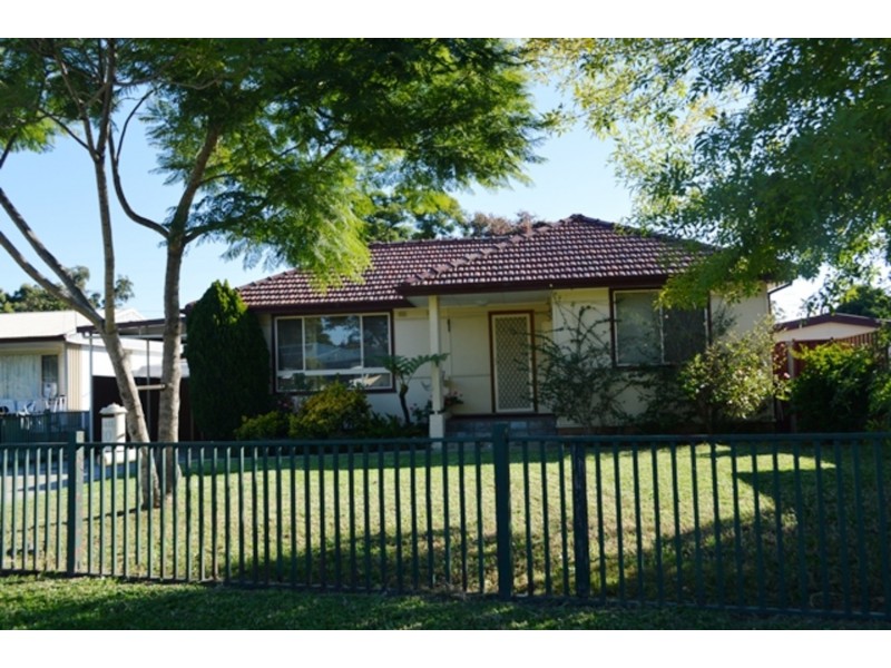 10 Gasmata Street, Whalan NSW 2770