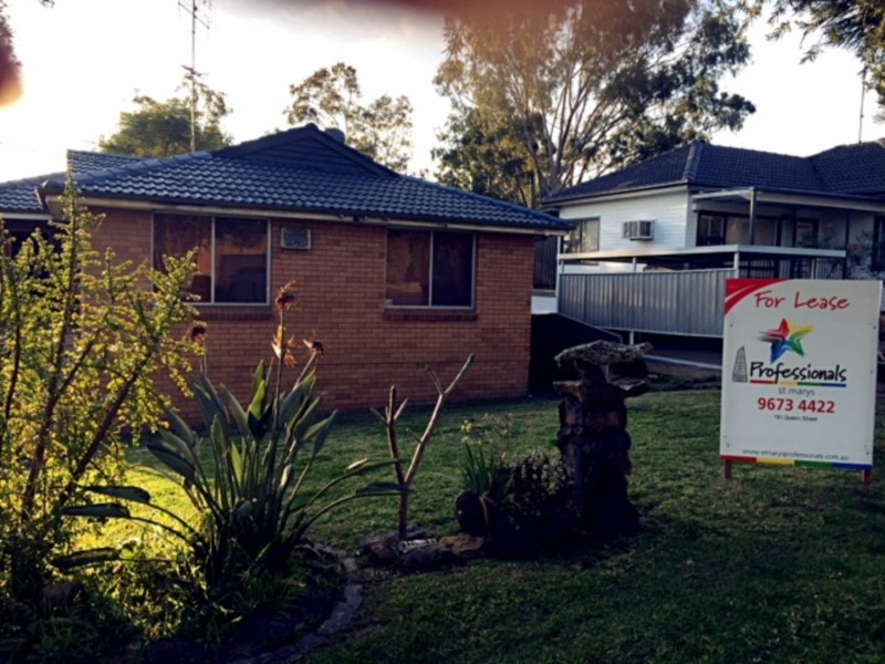 13 Hillcrest Avenue, Penrith NSW 2750