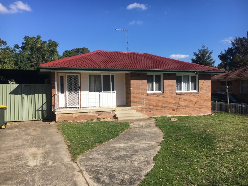 30 Kista Dan Avenue, Tregear NSW 2770