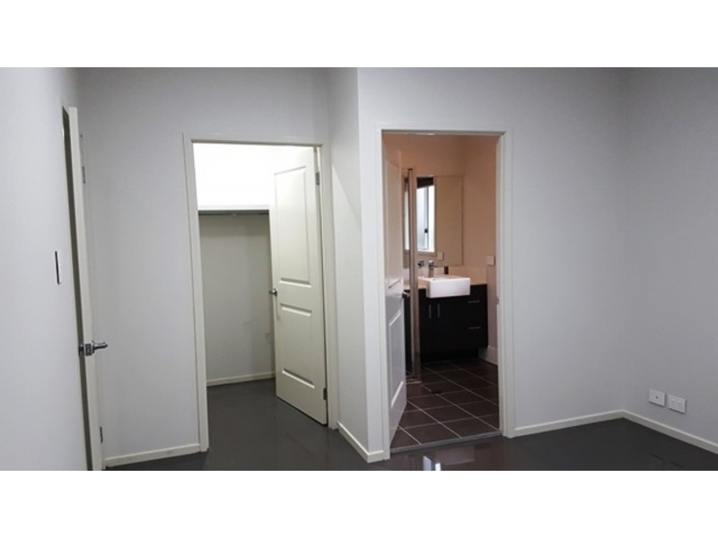 11 Coronato Parade, Colebee NSW 2761