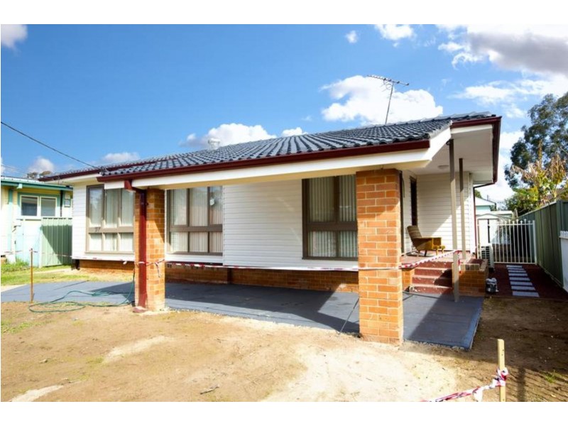 14 Taranaki Avenue, Lethbridge Park NSW 2770