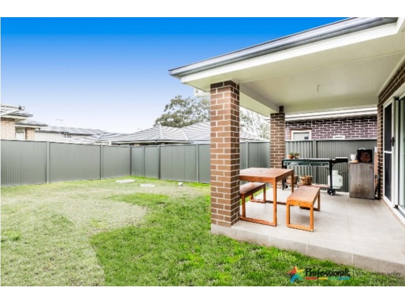 3 Cowra Place, Ropes Crossing NSW 2760