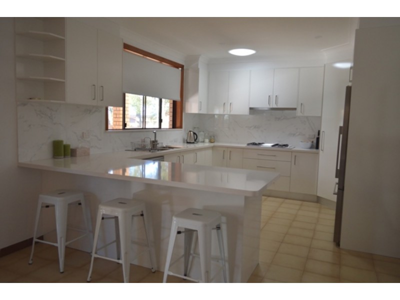 43 Arundle park Drive, St Clair NSW 2759