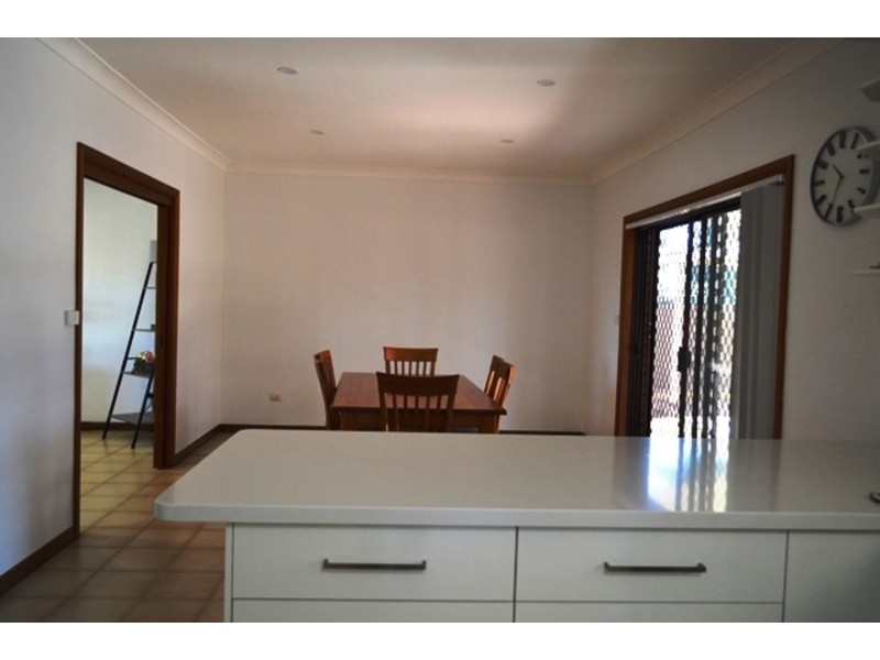 43 Arundle park Drive, St Clair NSW 2759