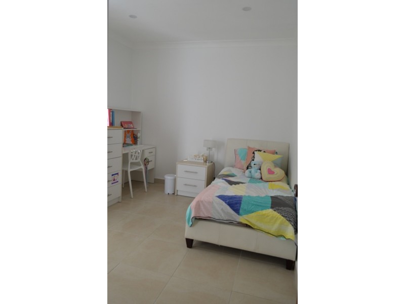 43 Arundle park Drive, St Clair NSW 2759