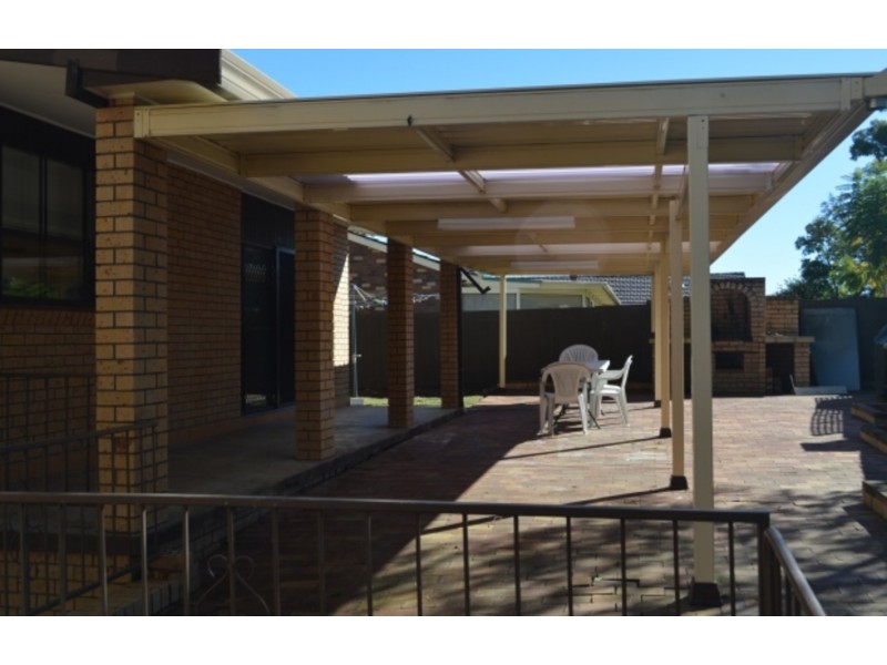 43 Arundle park Drive, St Clair NSW 2759