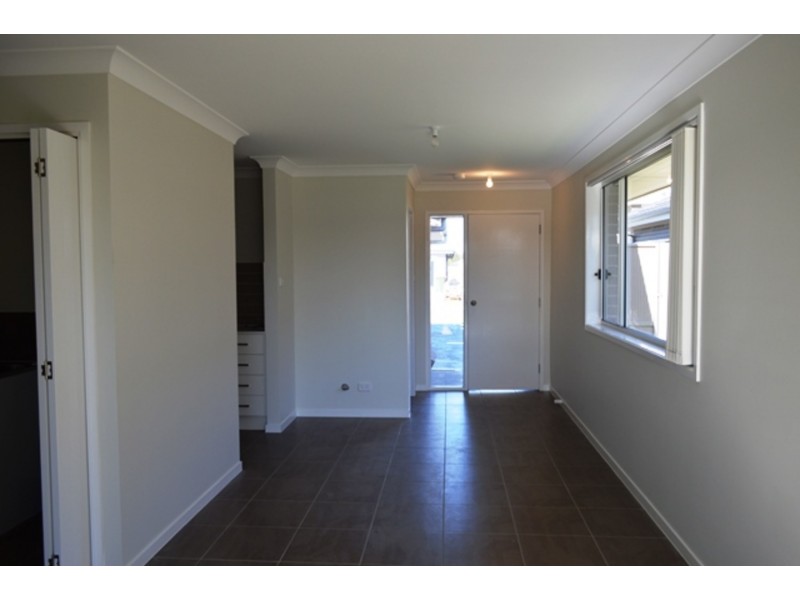 Granny flat/23a Owens Street, Spring Farm NSW 2570