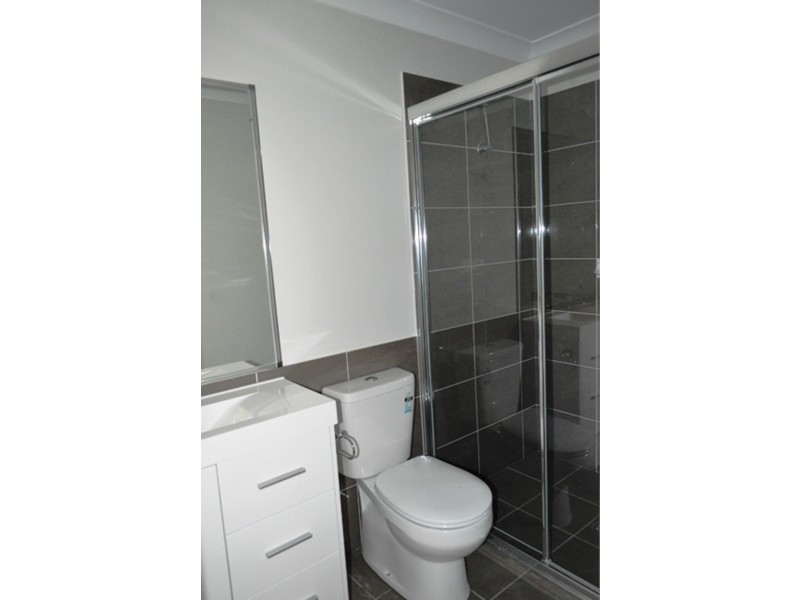 Granny flat/23a Owens Street, Spring Farm NSW 2570