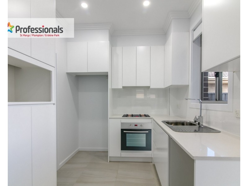 13 Brisbane Street, Oxley Park NSW 2760