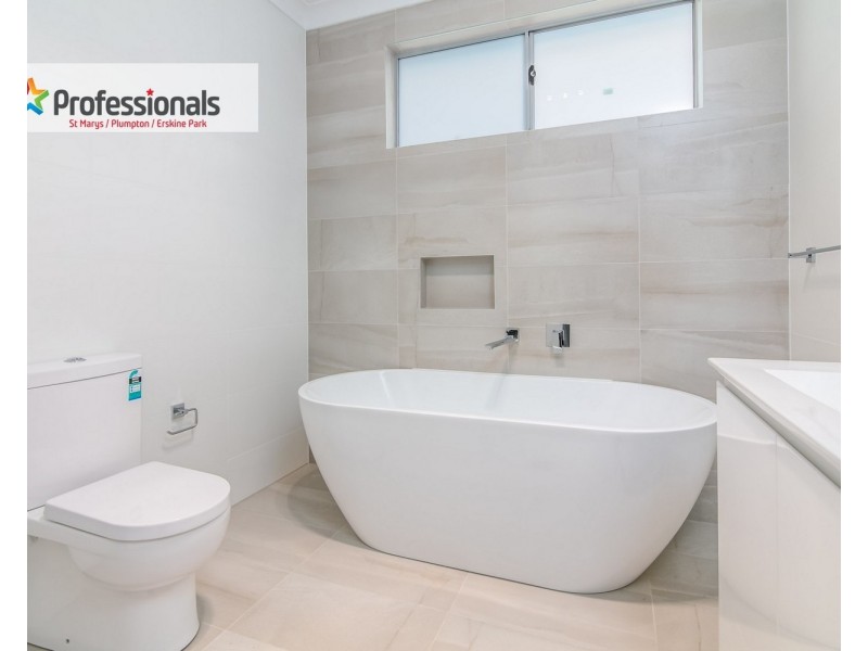 13 Brisbane Street, Oxley Park NSW 2760