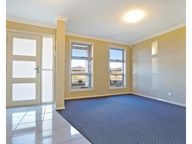 53 Bourne Ridge Drive, Oran Park NSW 2570