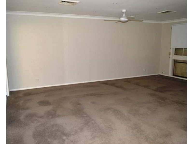 32 William Howell Drive, Glenmore Park NSW 2745
