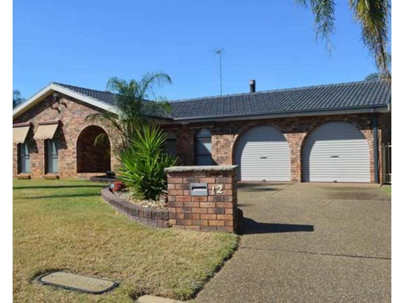 12 Kemerton Street, St Clair NSW 2759