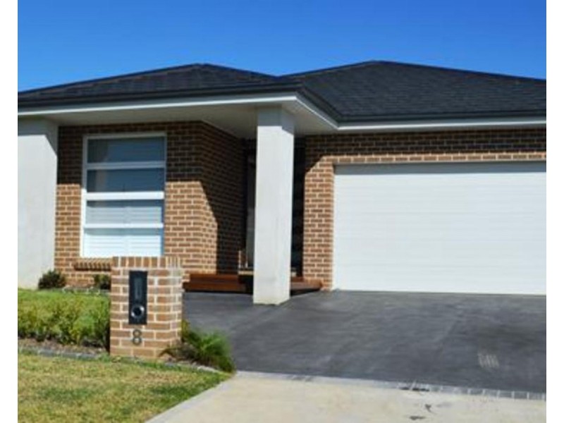 8 Leeds Street, Oran Park NSW 2570