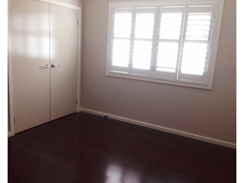 8 Leeds Street, Oran Park NSW 2570