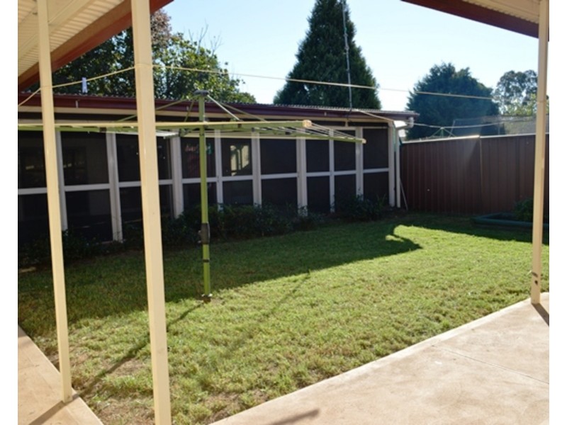 10 Gasmata Street, Whalan NSW 2770