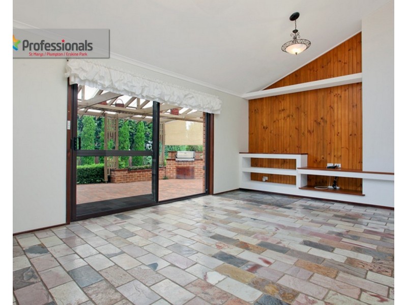 11 Swallow Drive, Erskine Park NSW 2759