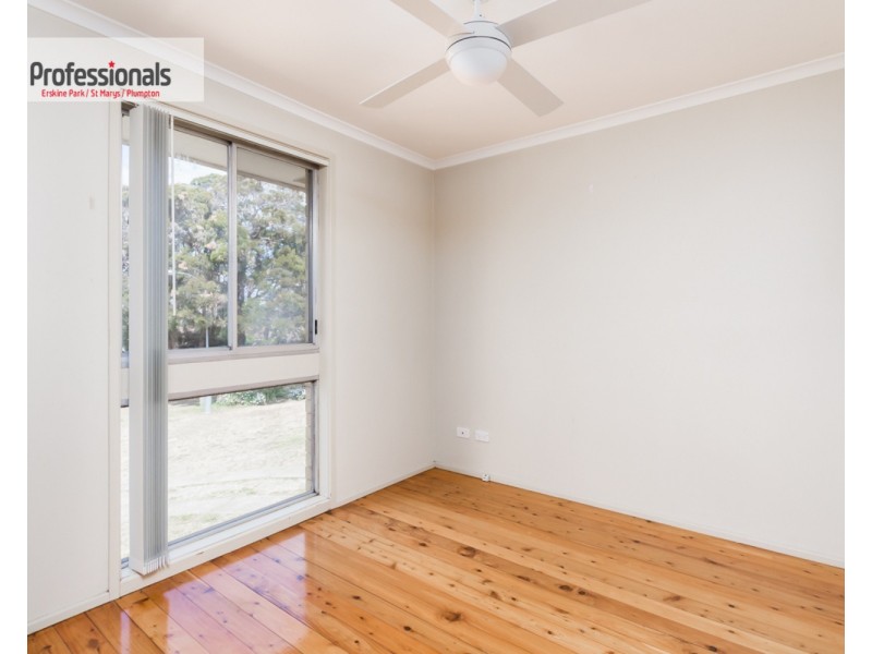 7 Paradise Place, St Clair NSW 2759
