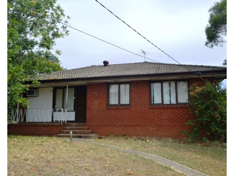 9 Parkes Crescent, Blackett NSW 2770