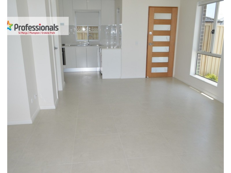 1, 2 3/18 Canberra Street, Oxley Park NSW 2760