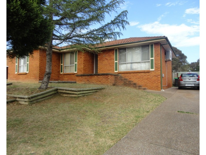 74 Blackwell Avenue, St Clair NSW 2759