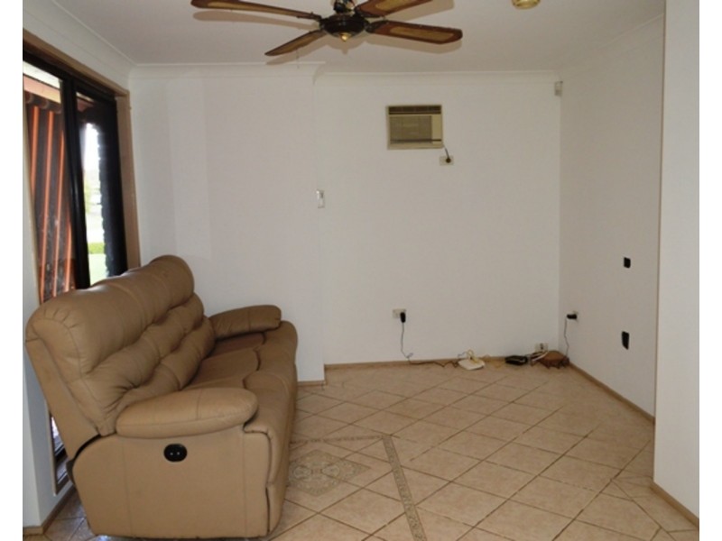 38 Amazon Place, St Clair NSW 2759